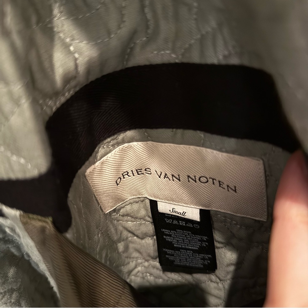 Dries Van Noten Classic Navy Wool Coat - Reversible w Quilted Lining - Picture 9 of 13